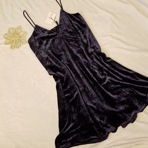 NWT Theory Draped Crinkle Velvet Dress